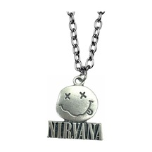 Nirvana Logolu Ve Yazılı Kolye 60 Cm Metal Gümüş Renk, Efsanevi Tarz Çok renkli