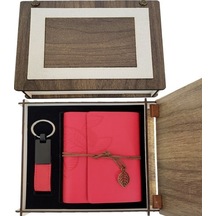 Özel Ahşap Kutulu Kırmızı Deri Defter Ve Anahtarlık Set Tdrtr Sezonsuz