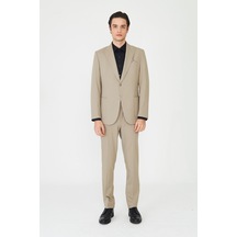Bej Modern Kesim Desenli İç Astar Detaylı Şık Takım Elbise Desenli Bej Modern Kesim Desenli İç Astar Detaylı Şık Takım Elbise Desenli