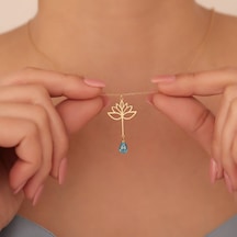 925 Ayar Altın Mikron Kaplama Drop Taşlı Lotus Çiçeği Gümüş Kolye - Cns00592 Altın