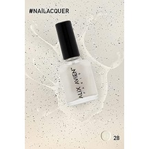 Sedefli Beyaz Oje 28 - Yüksek Pigmentli Uzun Süreli Kalıcılık Hızlı Kuruma - Nail Lacquer 28