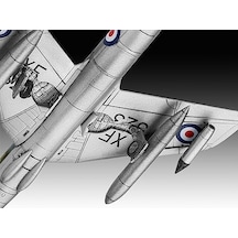 03833 Hawker Hunter Fga.9 1:144 Ölçekli Yapısız/boyasız Plastik Model Kiti Açık Ahşap