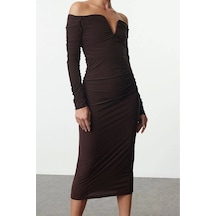 Ersefa Moda Stil Fitted Carmen Yaka Midi Boy Vücuda Oturan Örme Elbise Kahverengi