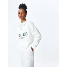 Koton Üç İplik Uzun Kollu Yarım Fermuarlı Dik Yaka Baskılı Sweatshirt Kırık Beyaz 5sak10124ek Ekru