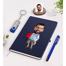 Kişiye Özel Erkek Baş Hekim Karikatürlü Lacivert Defter Kalem 32G