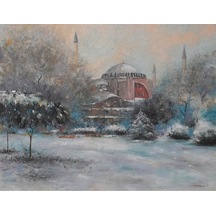 Ayasofya'da Kış Uykusu: Kar Altında Tarihi Duruş