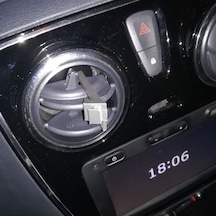 2012-2022 Dacia Lodgy Havalandırma Kapağına Takılan Telefon Tutucu Klipsi
