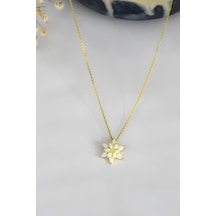 925 Ayar Altın Kaplama Kadın Beyaz Opal Taşlı Lotus Çiçeği Gümüş Kolye UVPS101933-3