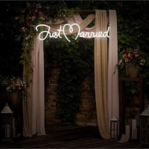 Just Marrıed Yazılı Neon Tabela Beyaz