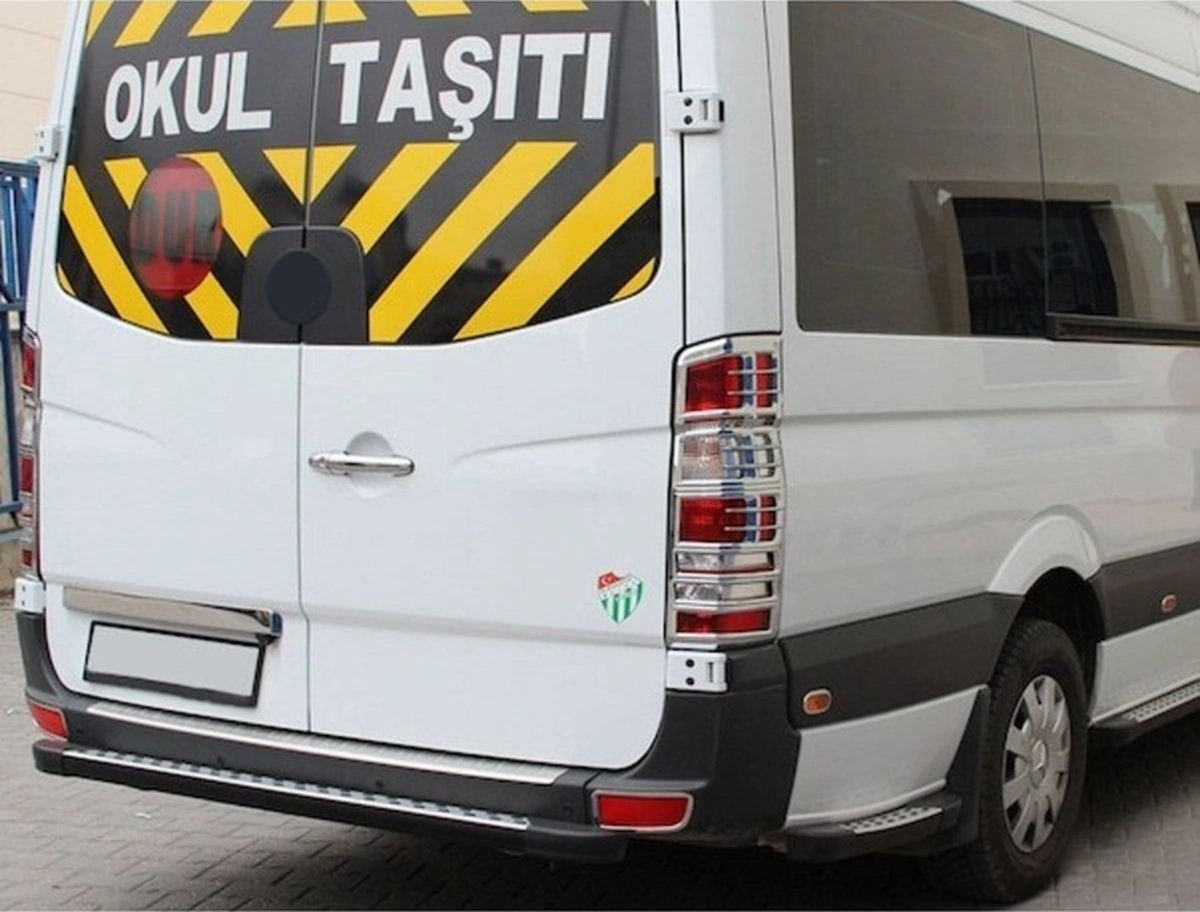 Ueskrom Mercedes Sprinter W906 Krom Arka Reflektör Çerçevesi 2 Prç.