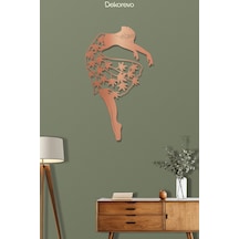 Zarafetin Dansı: Yaprak Detaylı Balerin Metal Duvar Tablosu - Metal Duvar Sanatı - Bronz - 20 X 30 Cm