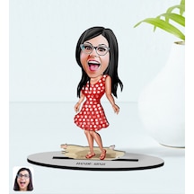 Bk Gift Kişiye Özel Tatilci Kadın Karikatürlü Ahşap Biblo Model 4