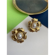 İri İncili Yaprak Çelik Kararmaz Altın Kaplama Küpe Çifti