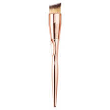 Nascita Bronzy Glow Eğimli Kabuki Fondöten Fırçası No:0196