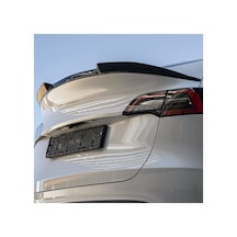 Tesla Model Y 2020-2025 Spoiler Piano Black Bagaj Üstü Spoiler Eki