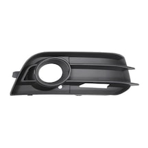 Audi A1 2010 Yılında Çıkan Kasa Ön Sis Lamba Kapağı Delikli Sağ Oem No: 8x0807682azde