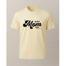 In My Mom Era. Baskılı Anne T-shirtü Sarı