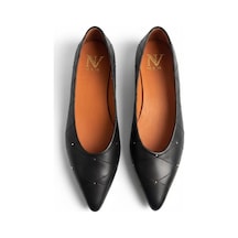 Ne&ve Shoes Siyah Deri Çapraz Dikiş Detaylı Pimli Kadın Sivri Burun Babet