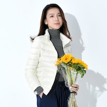 Kısa, Hafif, Sıcak Ve Dar Kesimli Beyaz Ördek Tüyü Moda Ceketi Beyaz