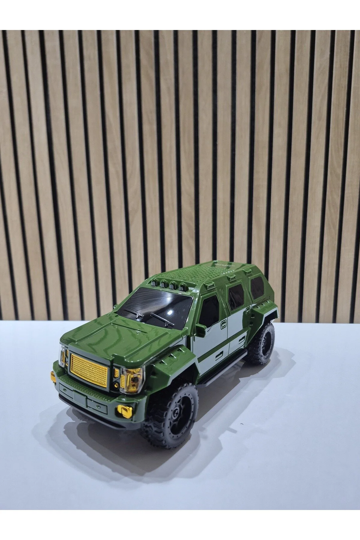 Rt-1975 Yeşil Green Arabalı Bluetooth Fm-usb-tf-aux Şarjlı Nostaljik Radyo