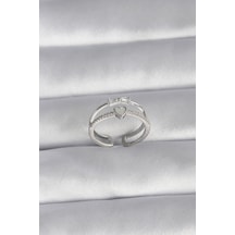 Pirinç Zirkon Taş Detay Kalp Model Kadın Yüzük Gümüş Renk Çok Renkli