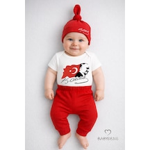 Babyden's Atatürk Baskılı Kısa Kol 3 Lü Bebek Takımı %100 Pamuk Body Pantolon Şapka Set Bayramlık Bebek Kombin Kırmızı - Beyaz