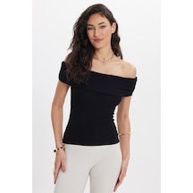 Tudors Kadın Slim Fit Dar Kesim Pamuklu Kayık Yaka Kısa Kollu Likralı Siyah Bluz-50356