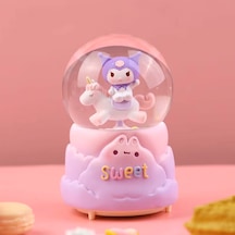Kuromi İçi Dönmeli Püskürtmeli Işıklı Müzikli Kar Küresi Büyük Boy