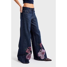 Itsbasic Kadın Koyu Mavi Renk T-2w5-128 Parlak Taş Gül Detaylı Özel Tasarım İç Boy 80cm Denim Jean