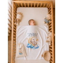 Erkek Bebek Hediyesi İsme Özel 80x80 Cm Çift Kat Penye Bebek Battaniyesi %100 Pamuk Ham Bez Kıyafet Keseli 1113bk0x