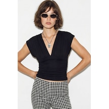 Kadın Vücuda Oturan Büzgülü Drape Detaylı V Yaka Yarasa Kol Bluz Öb261047 60286353 - Siyah