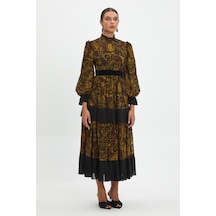 Desenli Ve Piliseli Elbise - Fırfır Detaylı, Şifon Ve Kemer Tasarımıyla Zamansız Şıklık Kahve