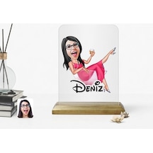 Kişiye Özel Patroniçe Karikatürlü Ahşap Standlı Çerçeve