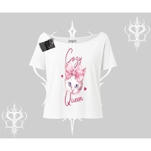 Tarzsokak Cozy Queen Kedi Baskılı Kayık Yaka Tshirt Beyaz