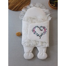 Yenidoğan Kapitone Anadolunun Kalbi Nakışlı Ayaklı Kız Erkek Bebek Battaniyesi Ekru