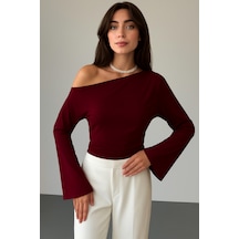 Kadın Asimetrik Omuz Geniş Kol Dar Kesim T-shirt Bordo
