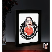 Kişiye Özel Isimli Kadın Kolay Yetişmiyor Karikatürlü Led Işıklı (508470740) Kişiye Özel Isimli Kadın Kolay Yetişmiyor Karikatürlü Led Işıklı (508470740)