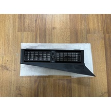 Mercedes W201 Orta Kalorifer Izgarası A2018300665