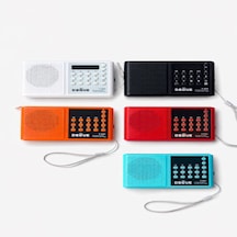 Deprem Radyosu Bluetoothlu Şarjlı Acil Durum Radyosu 18650 Pilli Fm/usb/tf Kart Destekli Taşınabilir Radyo Type-c Şarj Led Fenerli Y-096