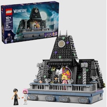 LEGO® Wednesday: Wednesday ve Enid’in Yurt Odası 76781 -10 Yaş ve Üzeri 4 Mini Bebek Figürü İçeren Yaratıcı Oyuncak Yapım Seti (750 Parça)
