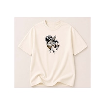 Herkesemoda Kadın Figürlü Baskı Detaylı Kadın Bisiklet Yaka Pamuklu T-shirt Krem