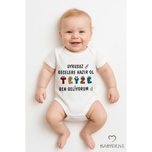 Babyden's Uykusuz Gecelere Hazır Ol Teyze Yazılı Pamuk Çıtçıtlı Bebek Zıbını Kısa Kollu Body Unisex Beyaz