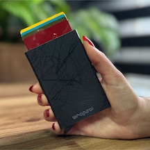 Wrapsol Rfid Korumalı Alüminyum Otomatik Mekanizmalı Kredi Kartlık Desenli Prizma Gri Çizgisel Kabartmalı Siyah Çizgisel Kabartmalı Siyah
