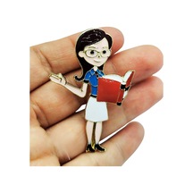 Öğretmen Karakterli Kitap Okuyan Broş Sevimli Öğretmen Temalı Brooch Çok Renkli