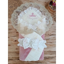 Yenidoğan Wool Yün Kumaş Taç Nakışlı Güpür Duvaklı Fiyonk Prizma Taş Unisex Kundak Bebek Battaniyesi Pembe