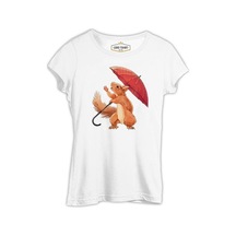 Cute Squirrel Holding An Umbrella Beyaz Kadın Tshirt 001