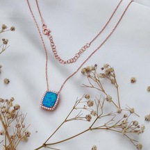 Zirkon Taş Çerçeveli Opal Rose Gold Kaplama Gümüş Kolye Gümüş