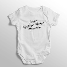 İmaj Tuğbababy Annem Yoldaşım Yengem Yandaşım Yazılı Baskılı Bebek Zıbını Beyaz