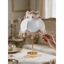 Ekru Kadife Kaplı Gold Püsküllü Başlık Gold Metal Ayaklı Klasik Model Abajur 50x30cm