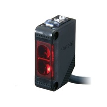 Omron E3z-d61 2m 100mm Npn Cisimden Yansımalı Sensör